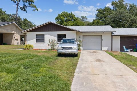 A home in DELAND