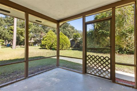 A home in DELAND