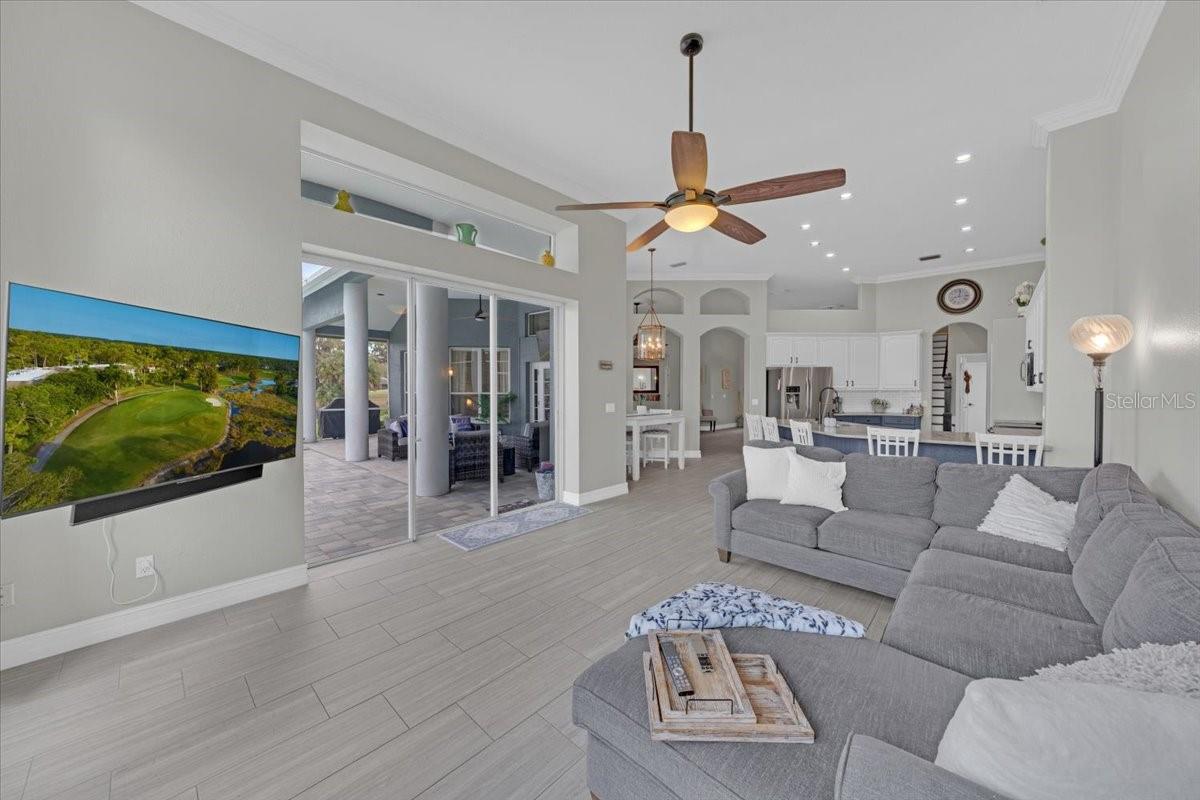 RIVER HILLS COUNTRY CLUB - Residential