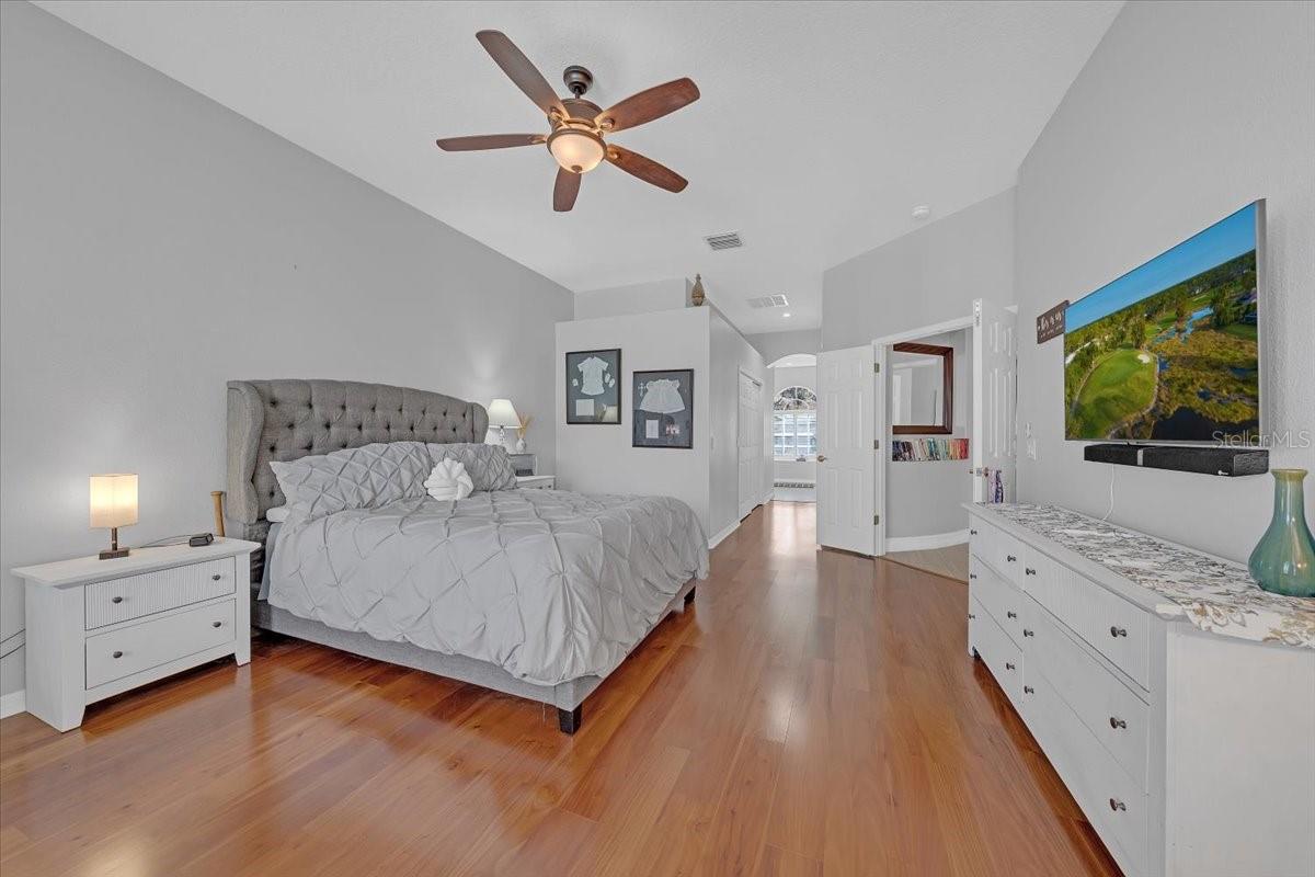 RIVER HILLS COUNTRY CLUB - Residential