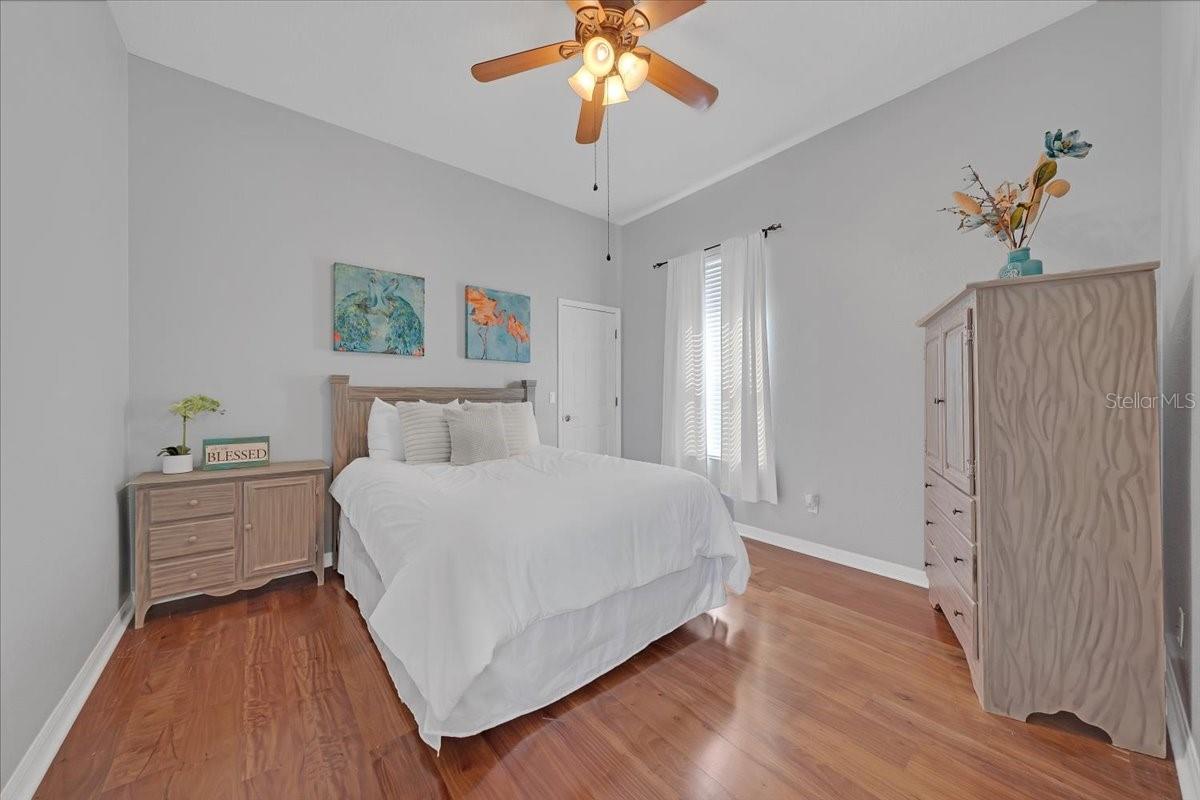 RIVER HILLS COUNTRY CLUB - Residential