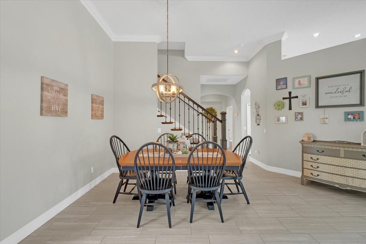 RIVER HILLS COUNTRY CLUB - Residential