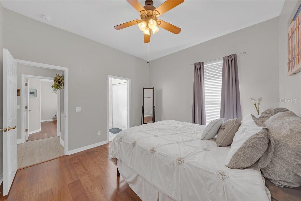 RIVER HILLS COUNTRY CLUB - Residential