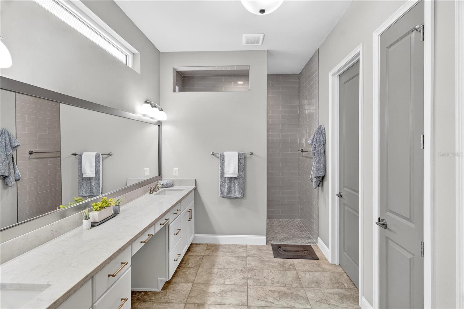 OAKMONT PH 3 PB 35 PG 60 - Residential