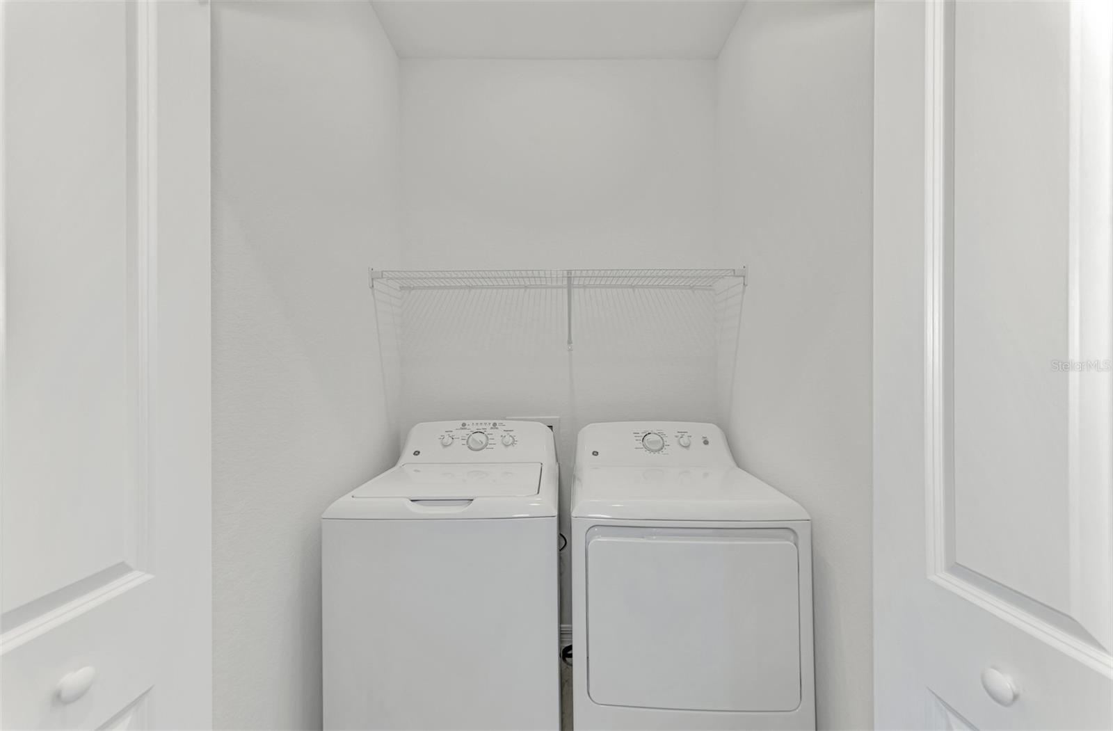 8797 - TERRACE III AT WELLEN PARK - Residential Lease