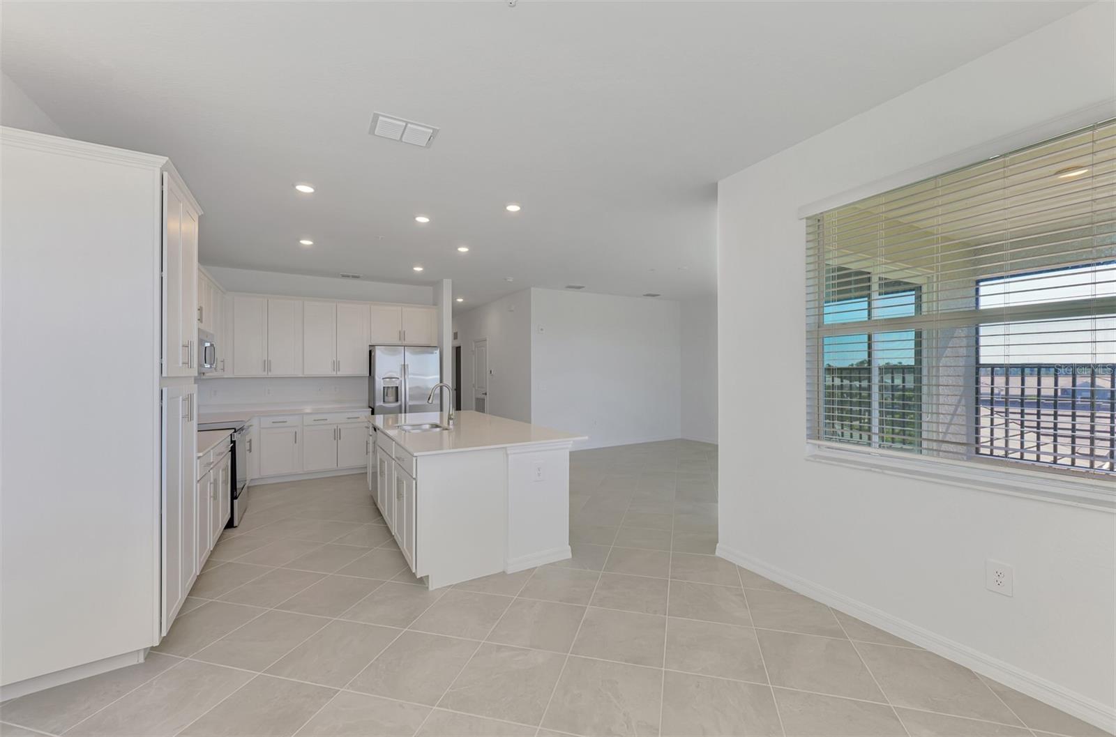 8797 - TERRACE III AT WELLEN PARK - Residential Lease