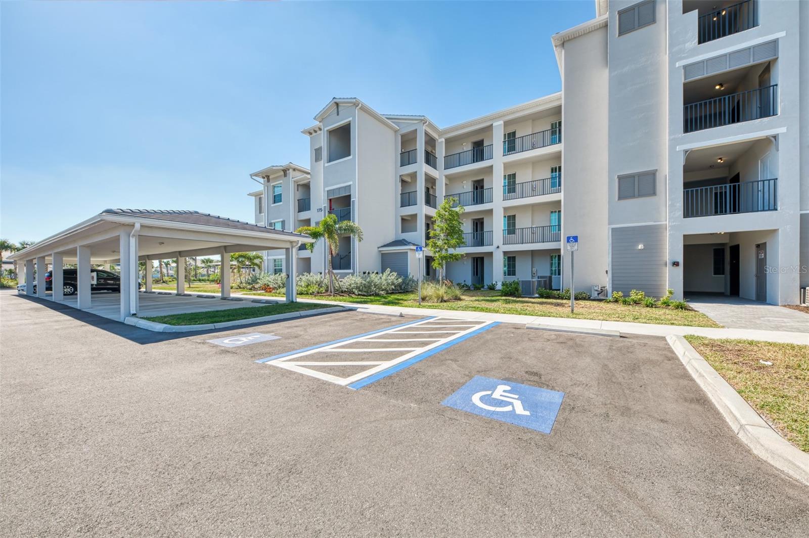 8797 - TERRACE III AT WELLEN PARK - Residential Lease