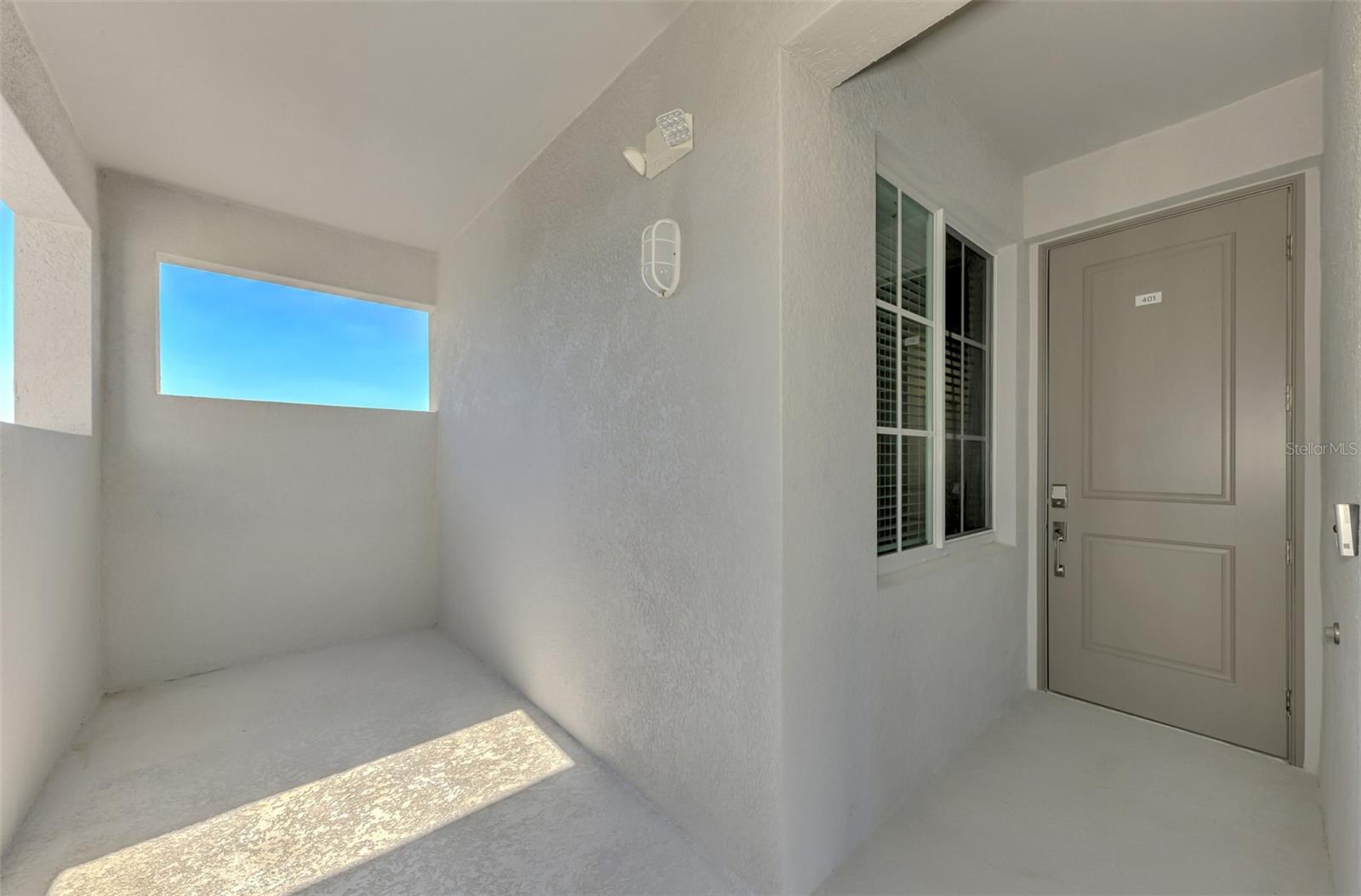 8797 - TERRACE III AT WELLEN PARK - Residential Lease