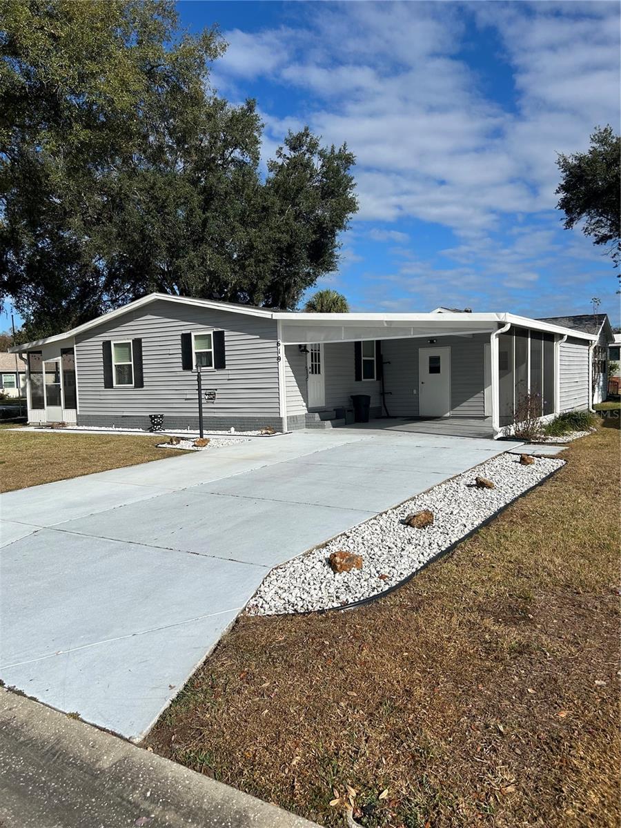 LADY LAKE ORANGE BLOSSOM GARDENS UNIT 11 - Residential