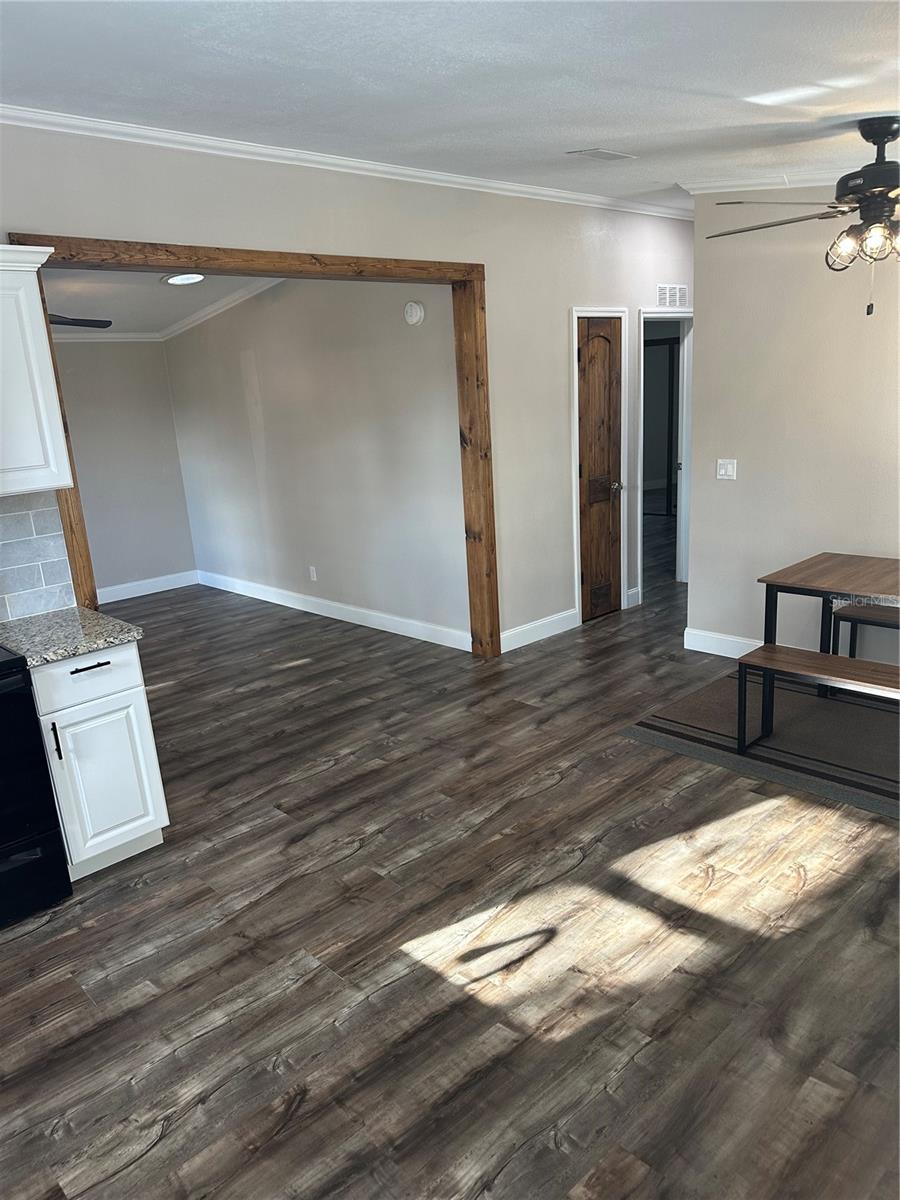 LADY LAKE ORANGE BLOSSOM GARDENS UNIT 11 - Residential