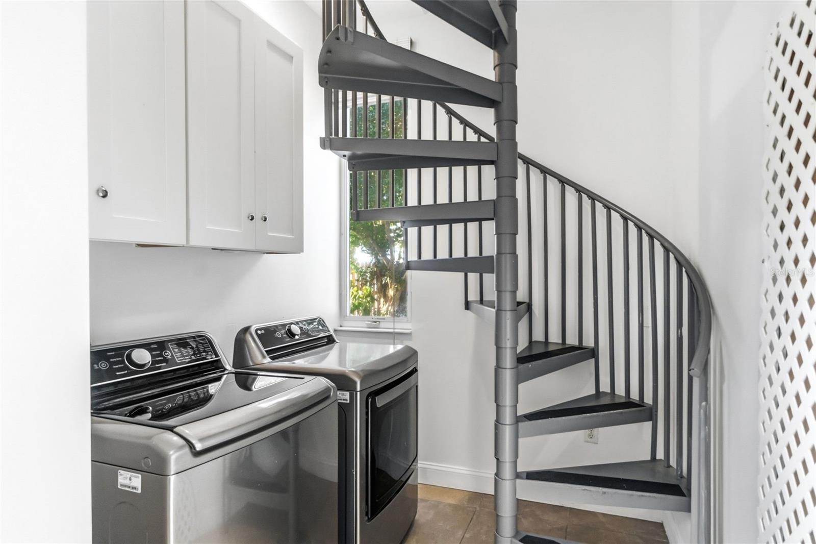 SOUTH GATE - Residential