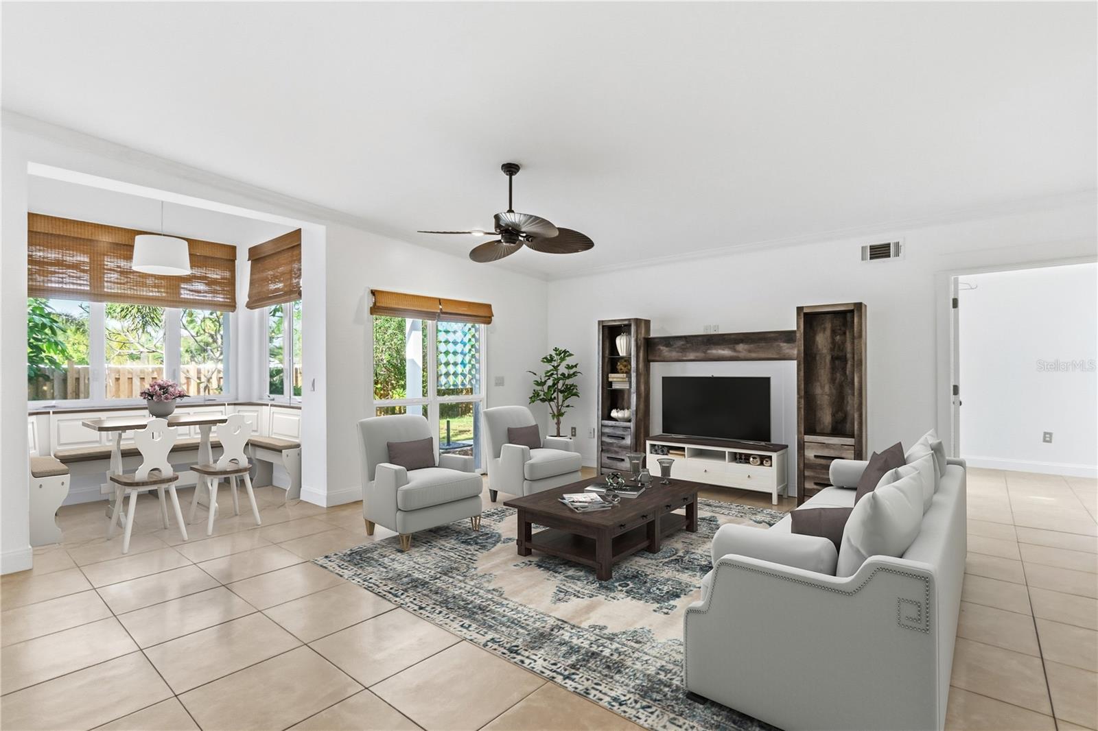 SOUTH GATE - Residential