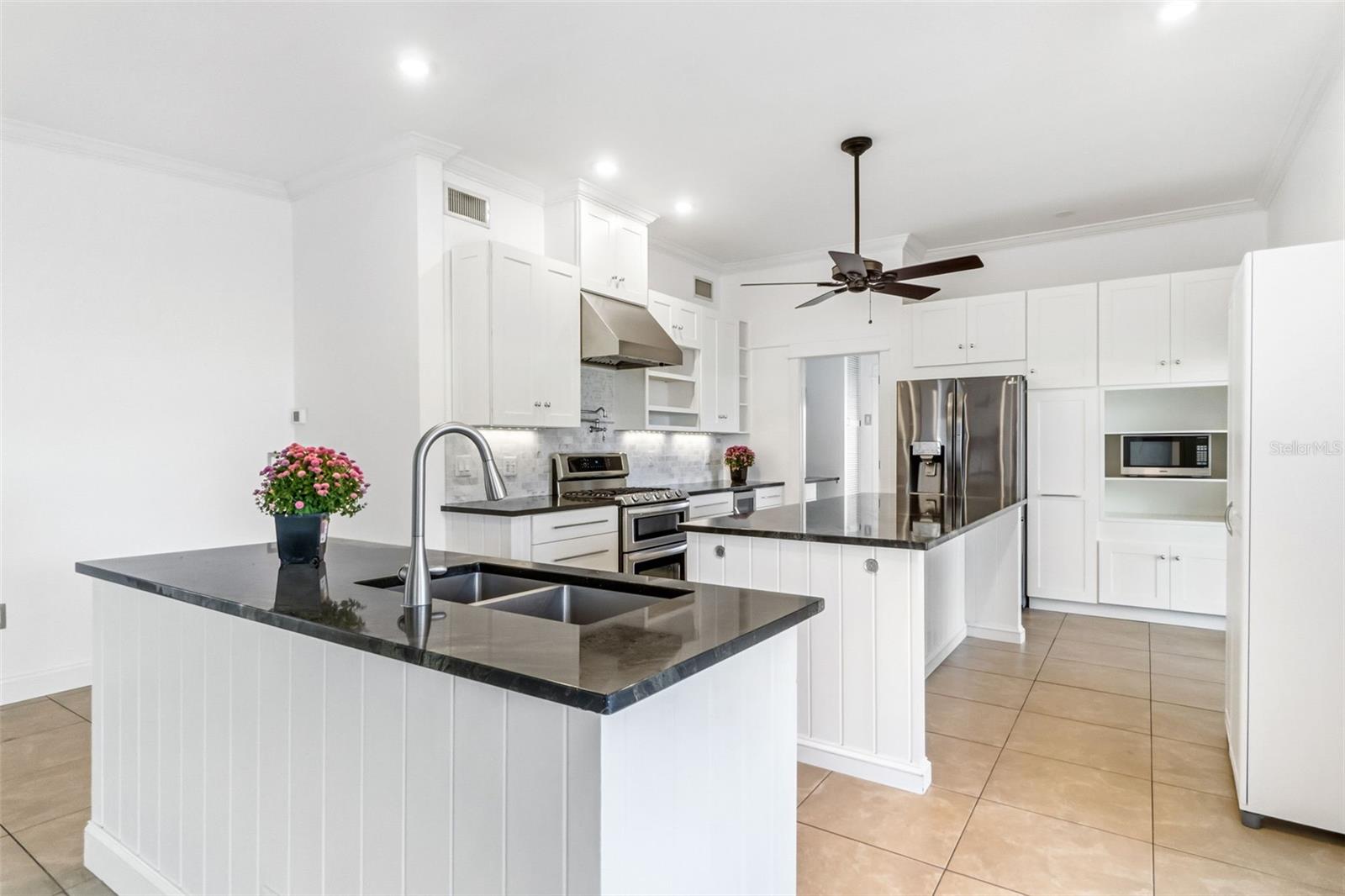 SOUTH GATE - Residential