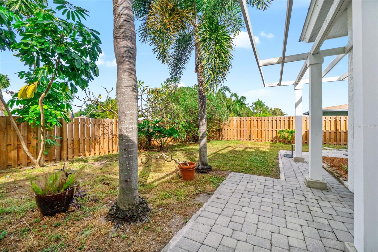 SOUTH GATE - Residential