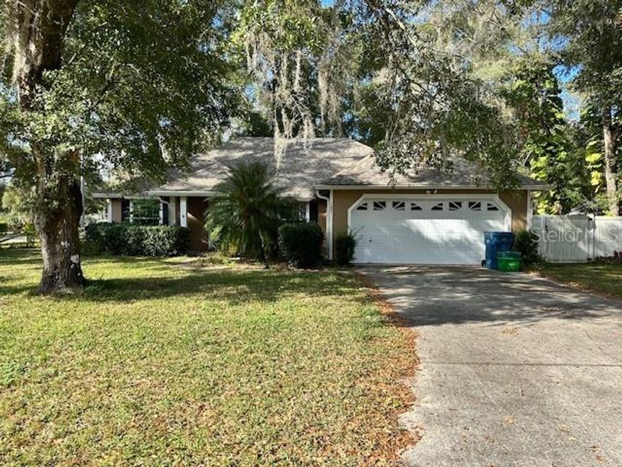 Beautiful corner Home on a large lot! Large rooms, formal dining room, comfortable enclosed porch, eat in kitchen. This property is near Orange City Valentine Park, close to Schools, retails and restaurants. Perfect for a starter home, second home or income property. In great condition, just move in.