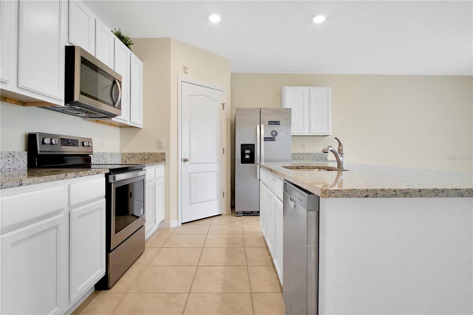 LAKE CHARLES RESIDENCE PH 1C - Residential Lease