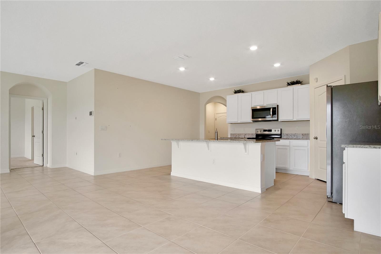 LAKE CHARLES RESIDENCE PH 1C - Residential Lease