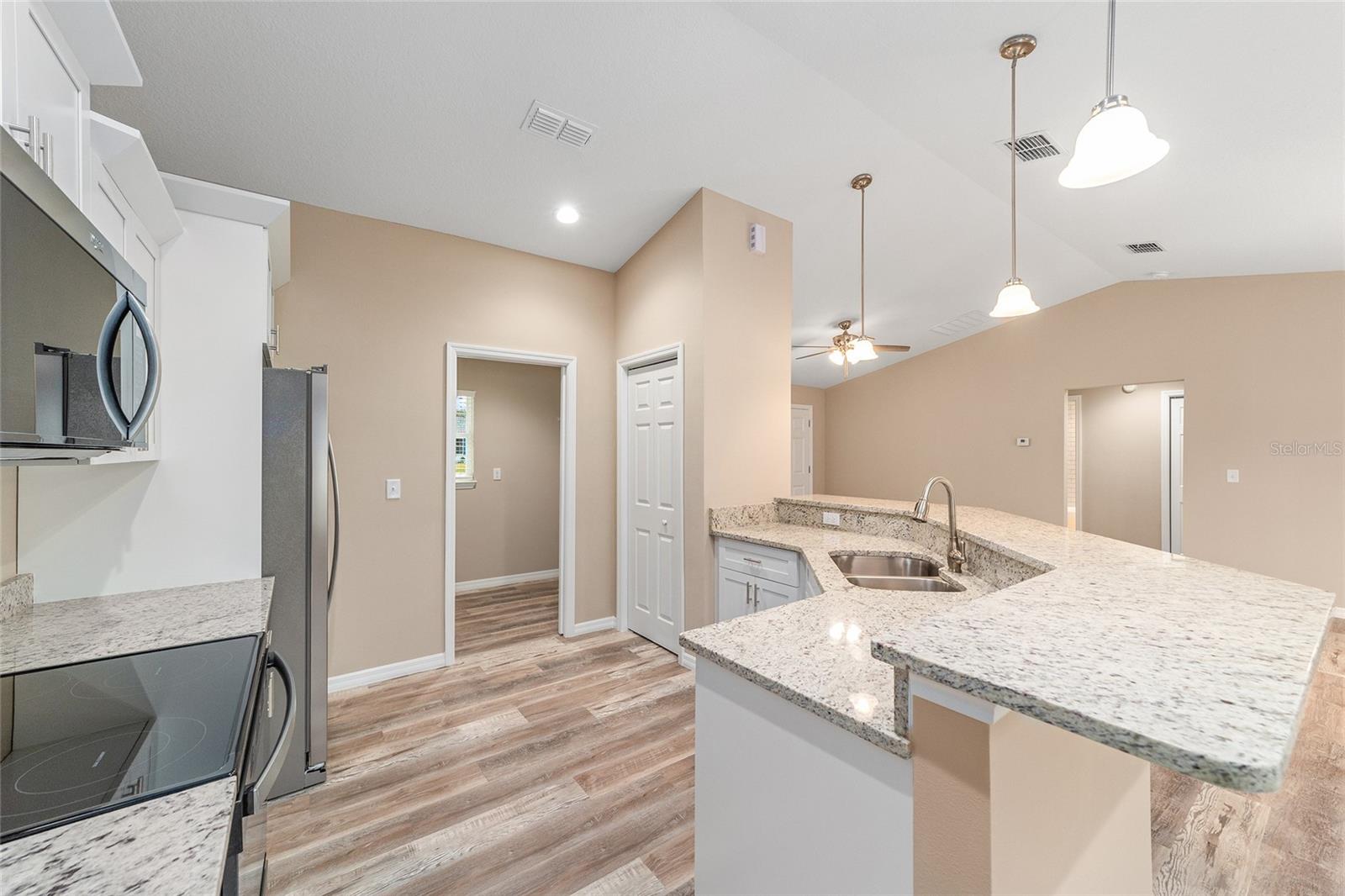 SILVER SPGS SHORES UN 12 - Residential