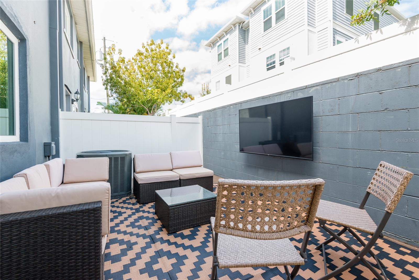 CHANTICLEER 1 A CONDO - Residential Lease