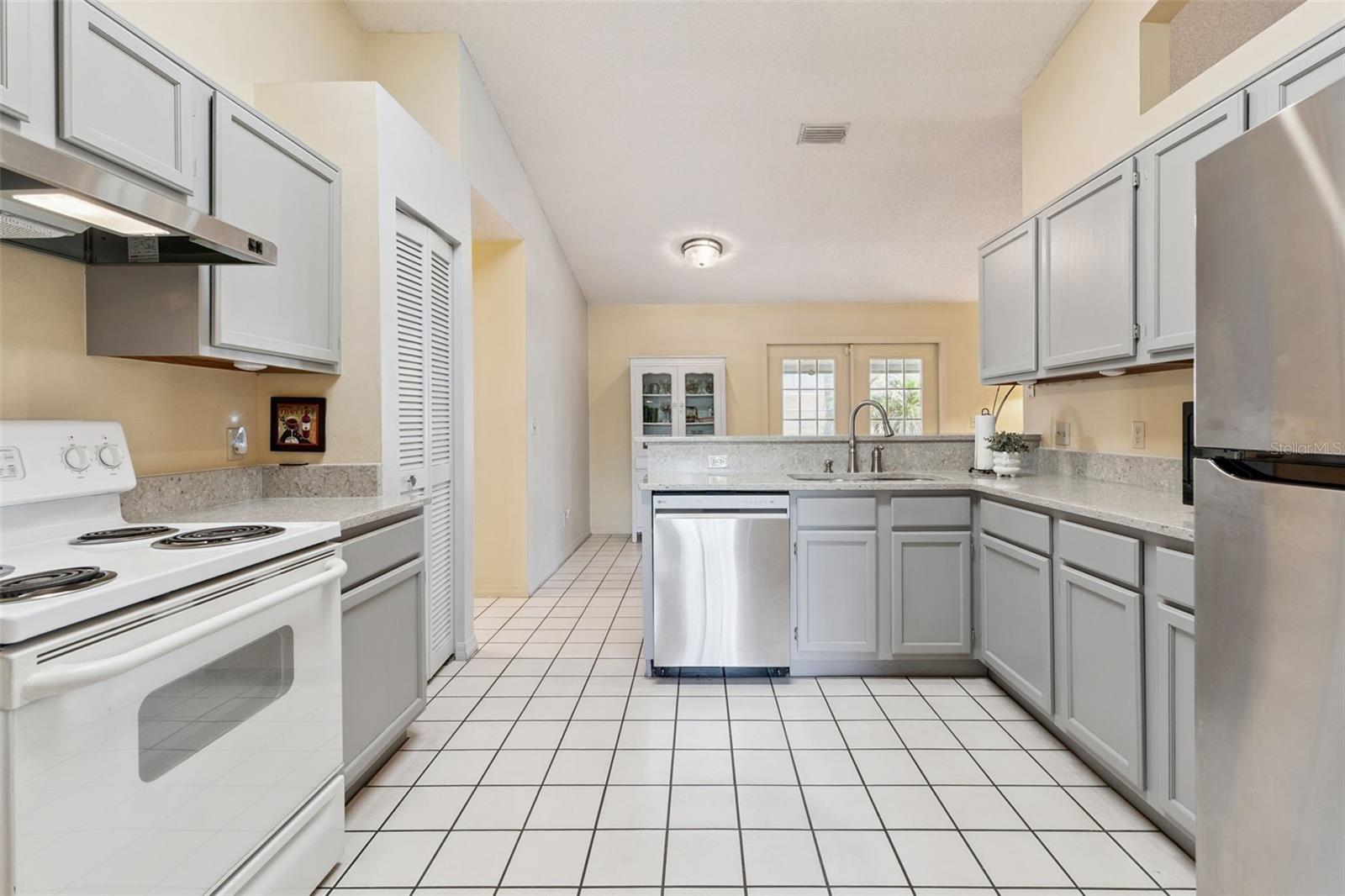 NORTH POINTE PH 01 - Residential