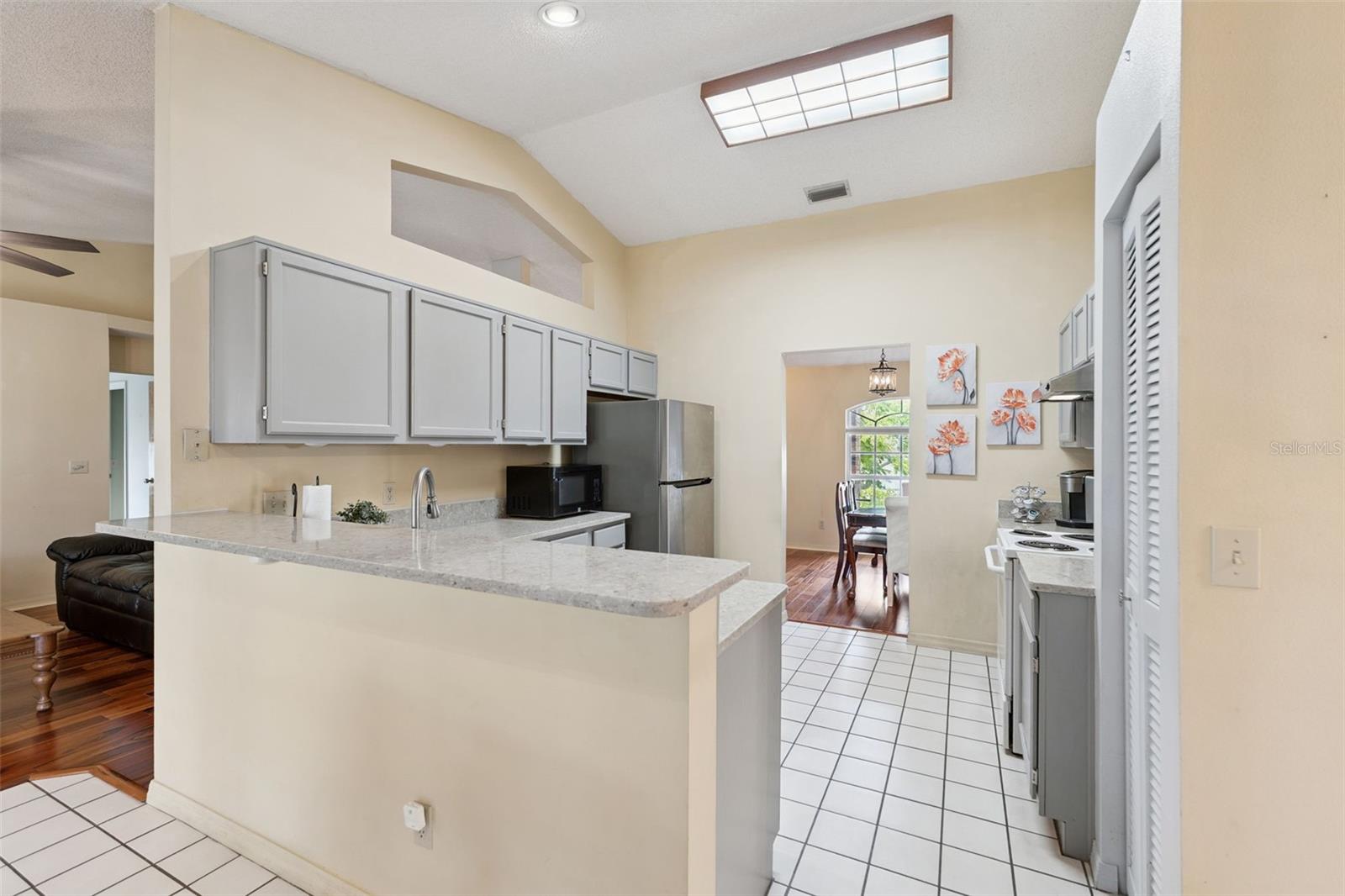 NORTH POINTE PH 01 - Residential