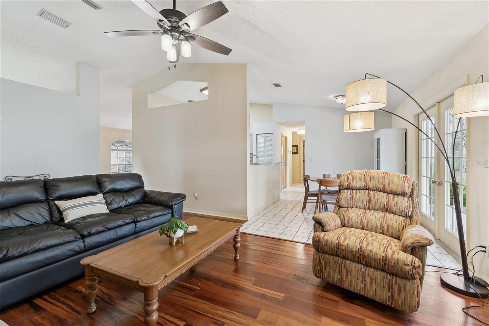 NORTH POINTE PH 01 - Residential