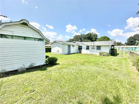 A home in LAKELAND