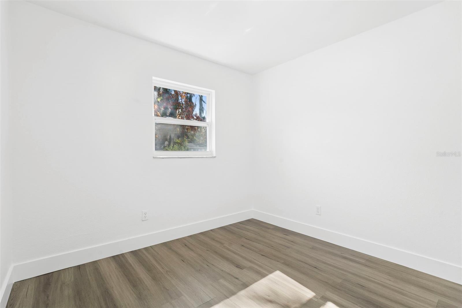 MALIBU GROVES TENTH ADD - Residential