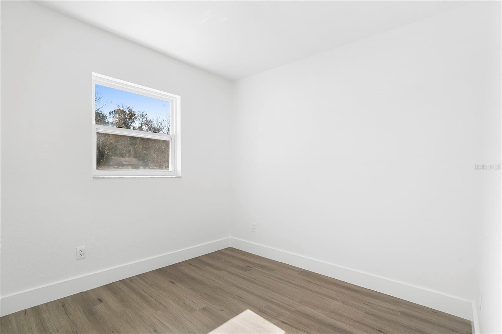 MALIBU GROVES TENTH ADD - Residential