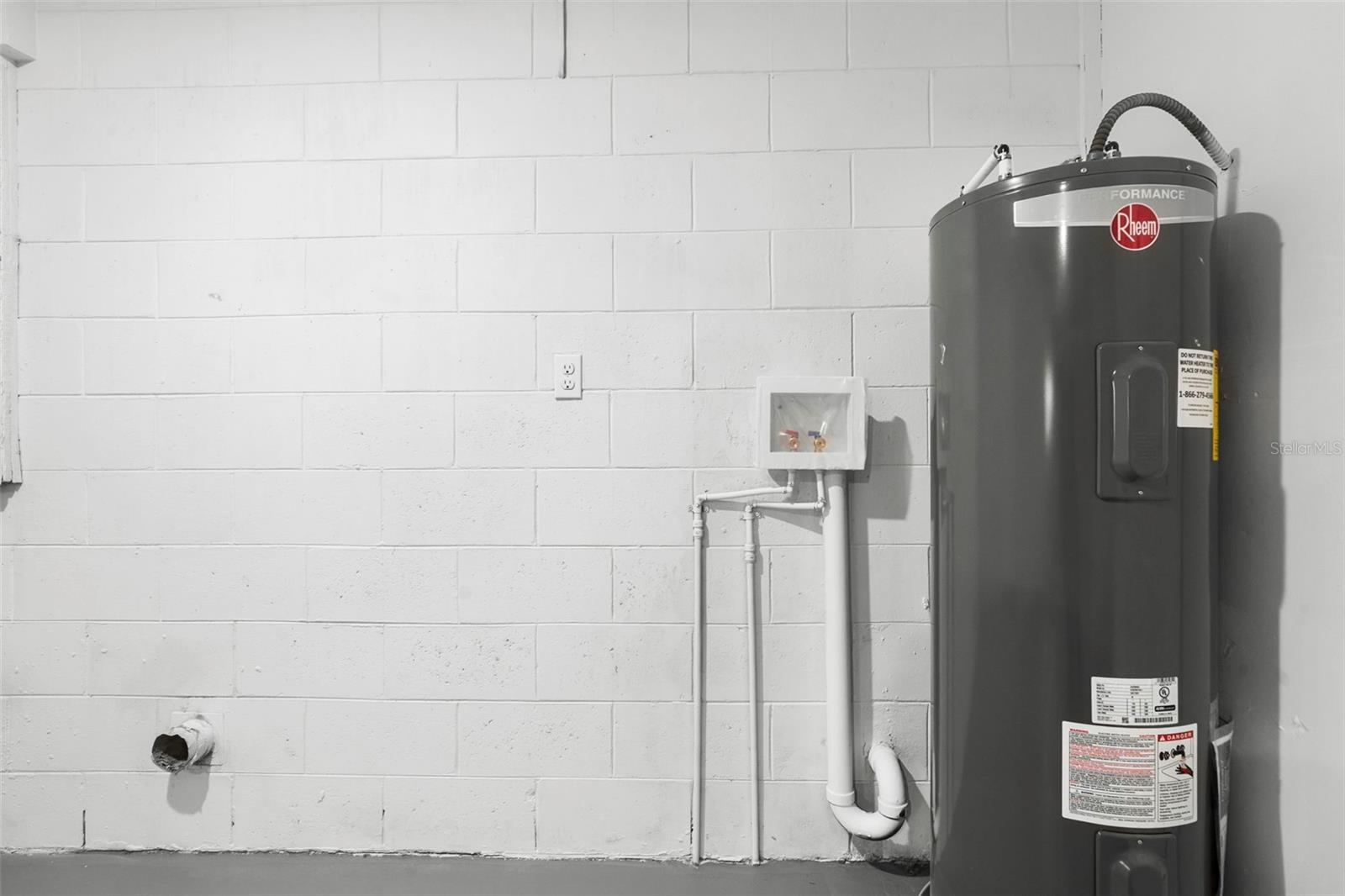 MALIBU GROVES TENTH ADD - Residential