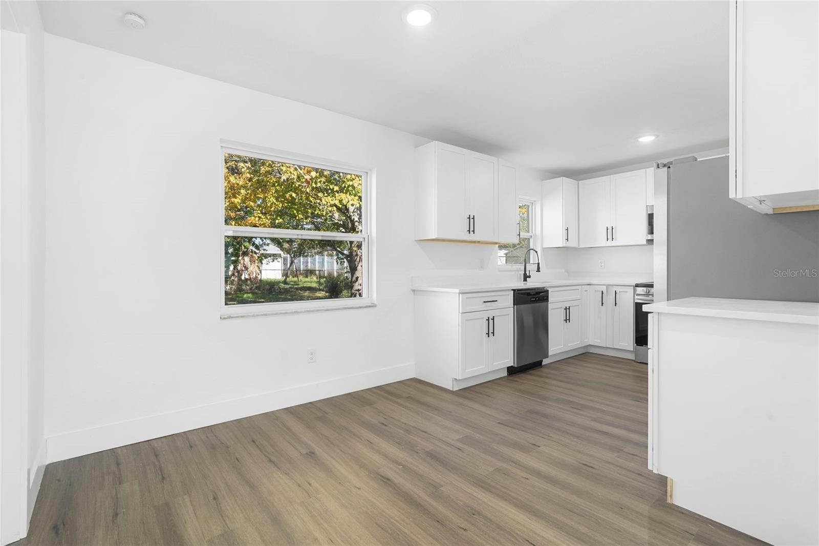 MALIBU GROVES TENTH ADD - Residential