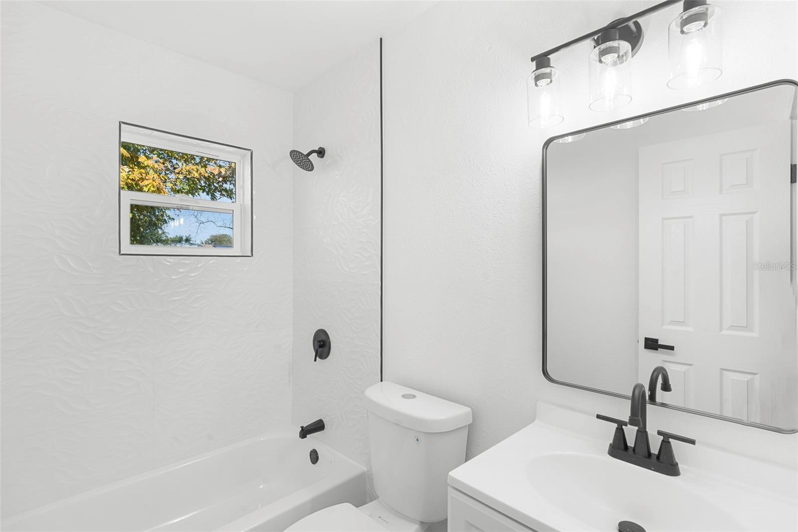 MALIBU GROVES TENTH ADD - Residential