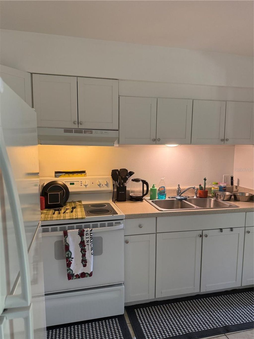 Photo of 460 Briarwood Road, Venice, FL 34293 (MLS # A4660407)