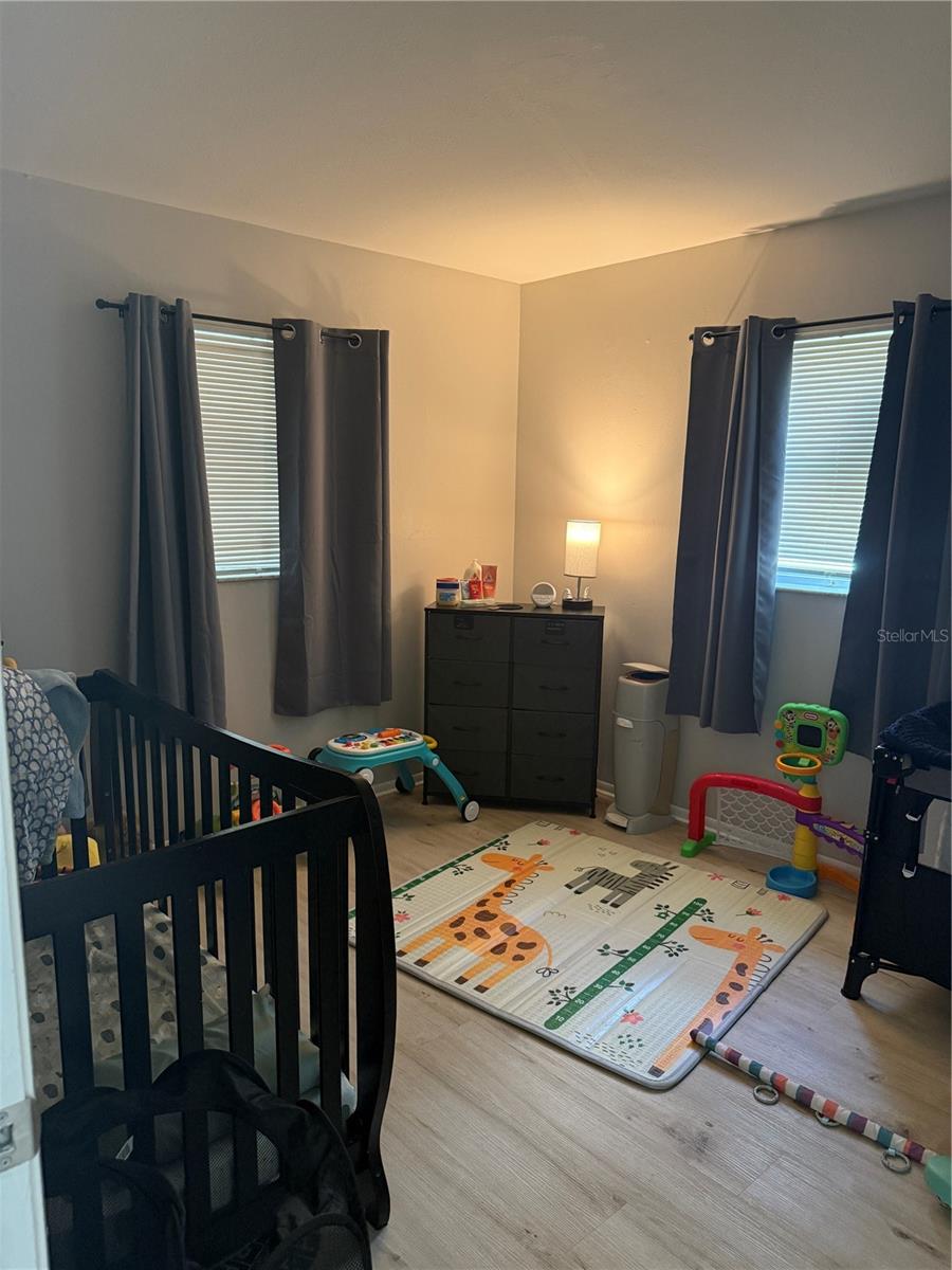 VENICE GARDENS - Residential Income