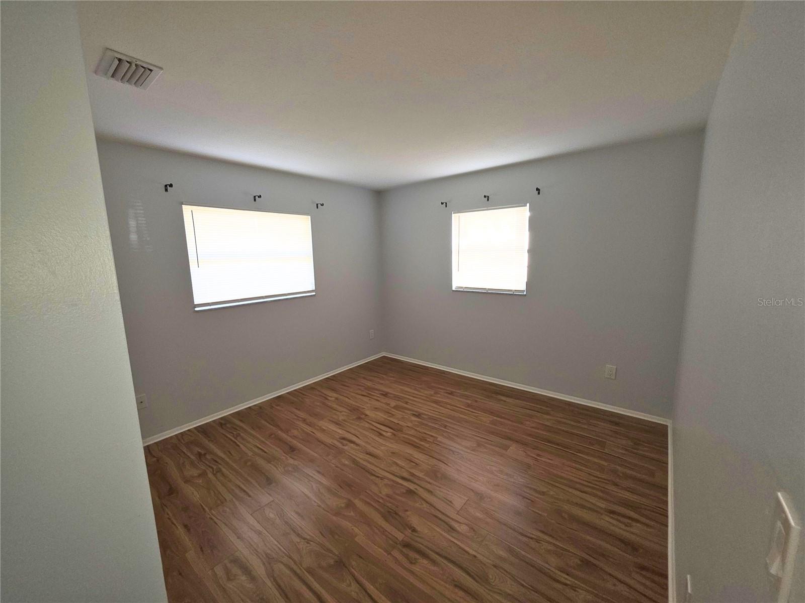 VENICE GARDENS - Residential Income