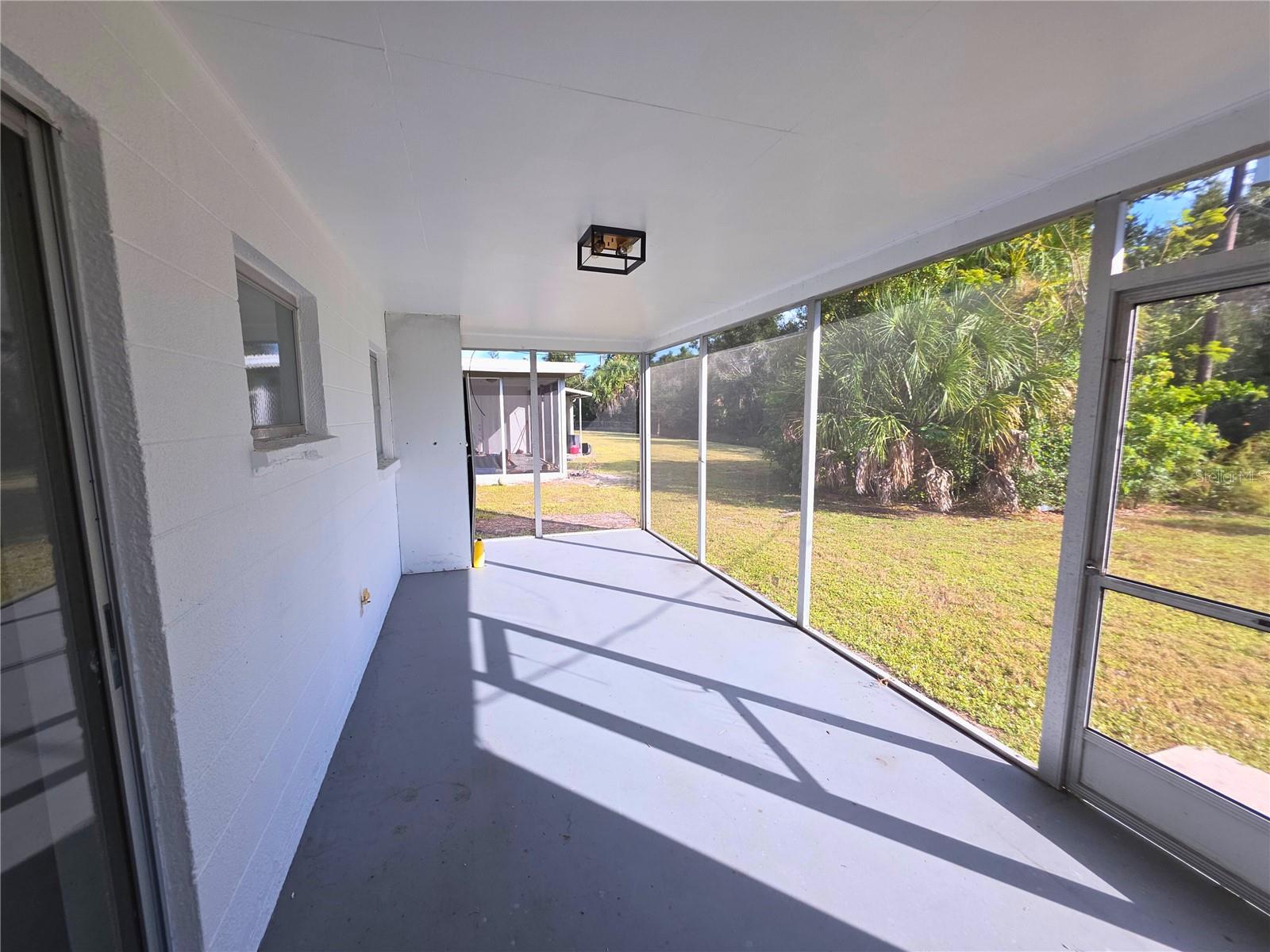 VENICE GARDENS - Residential Income