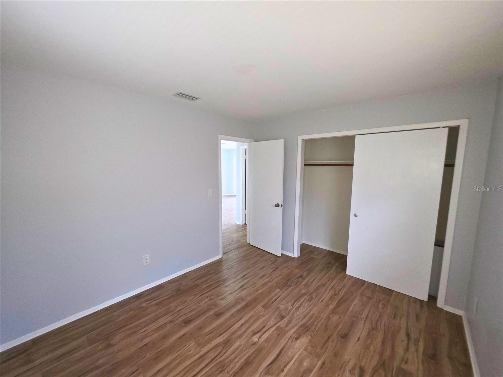 VENICE GARDENS - Residential Income