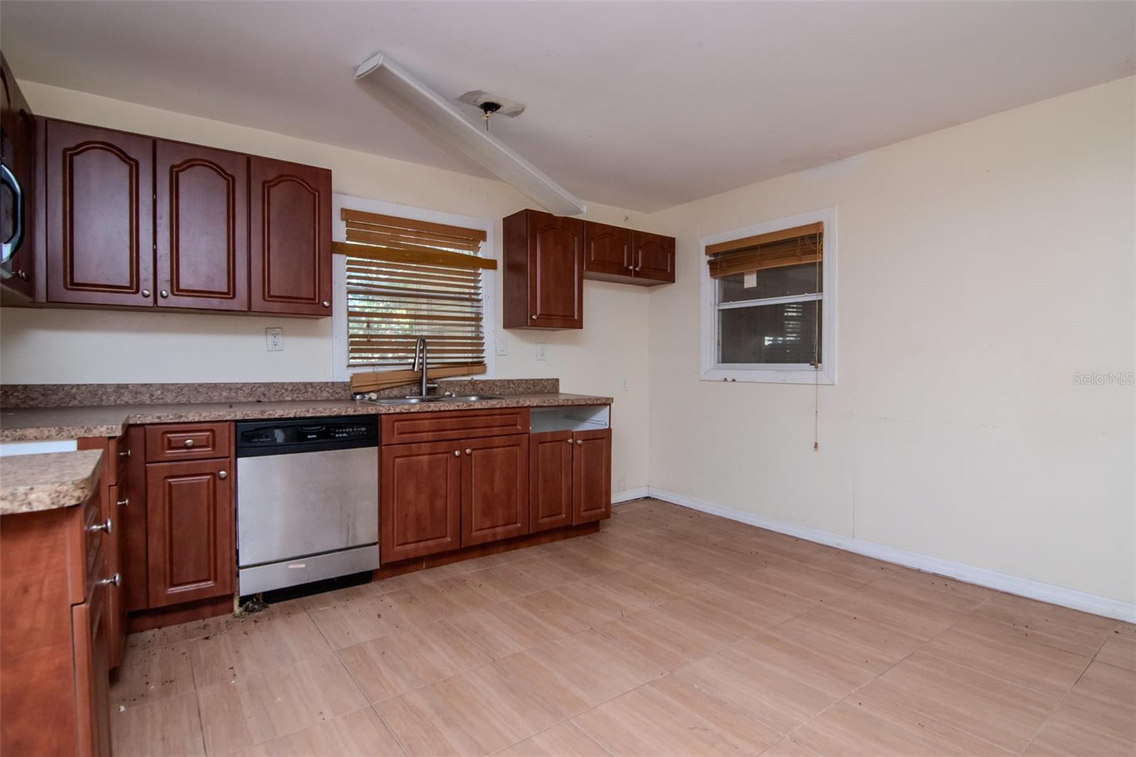 HAMNERS W E FOREST ACRES - Residential