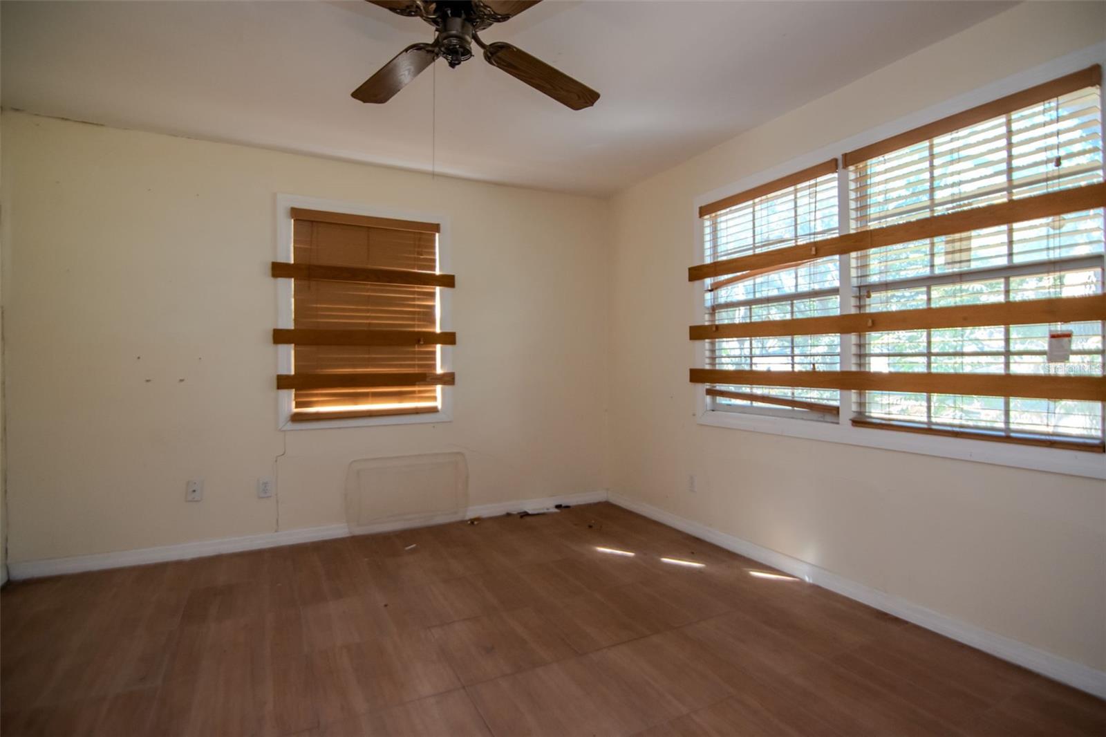 HAMNERS W E FOREST ACRES - Residential