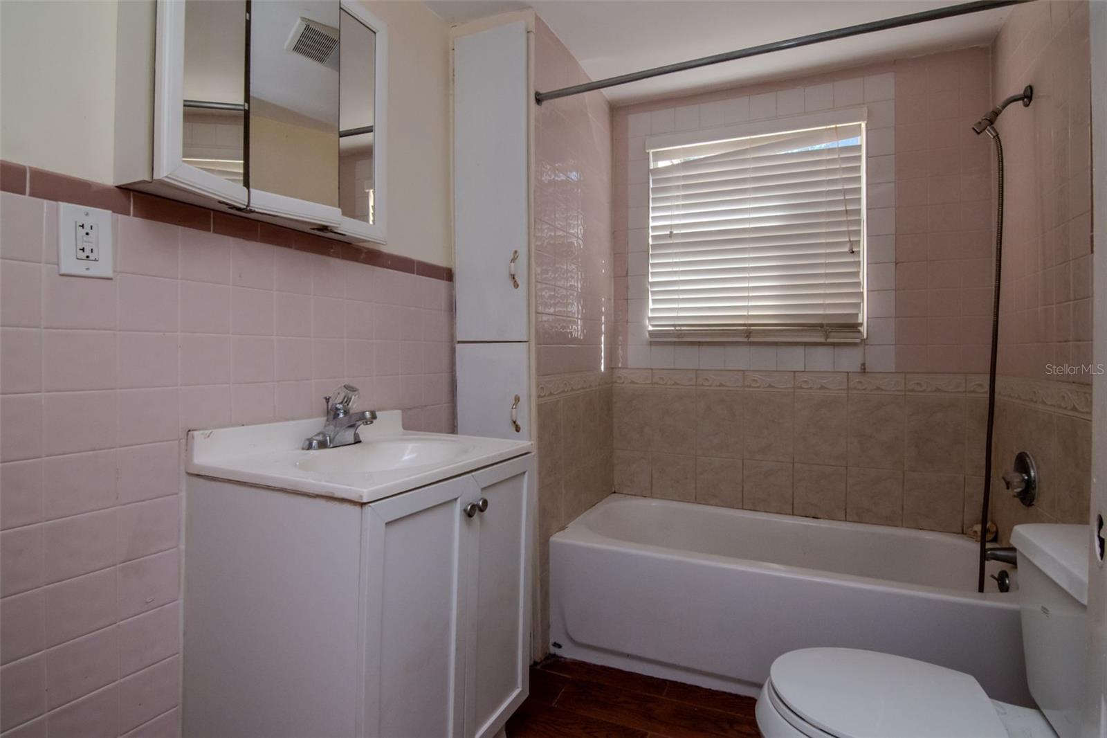 HAMNERS W E FOREST ACRES - Residential