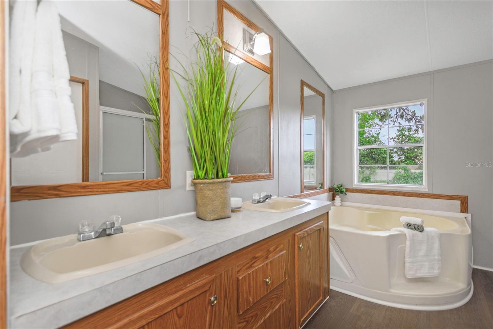 WEEKI WACHEE ACRES ADD - Residential