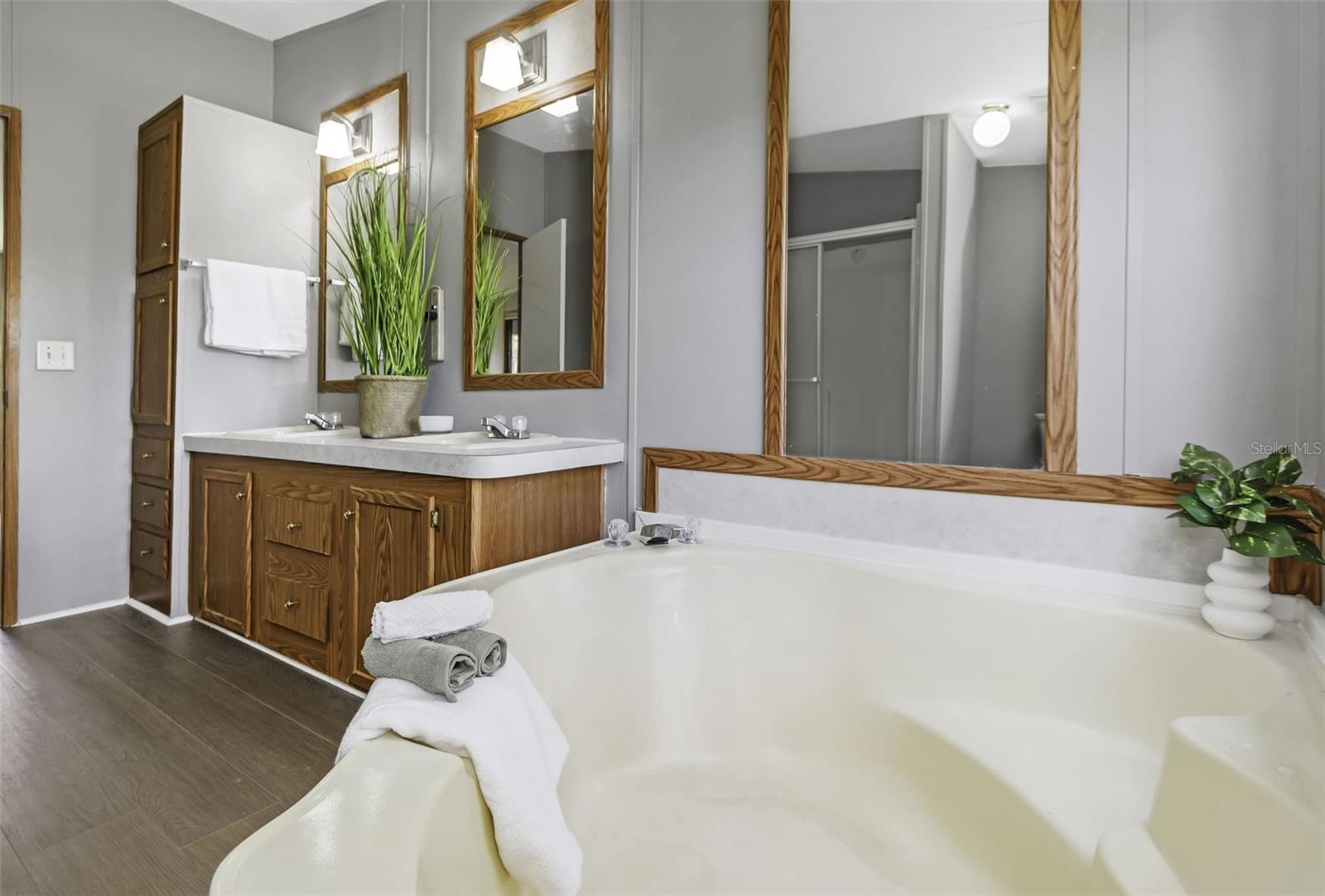 WEEKI WACHEE ACRES ADD - Residential