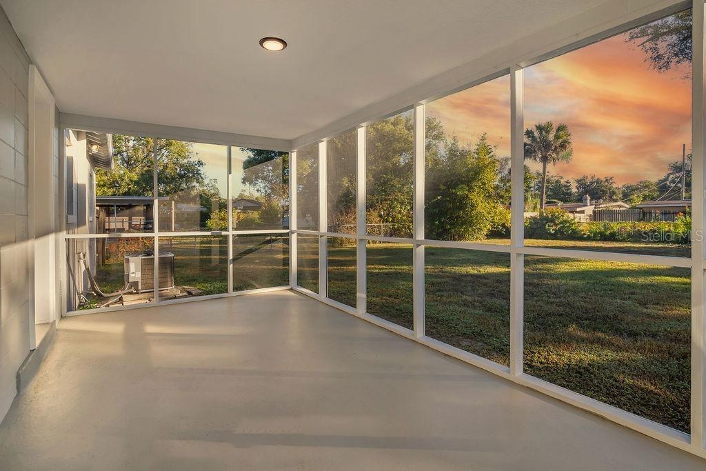 CRYSTAL LAKE TERR - Residential