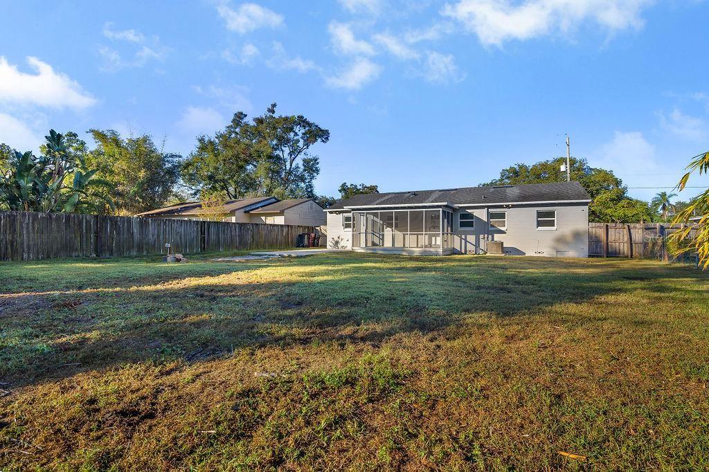 CRYSTAL LAKE TERR - Residential