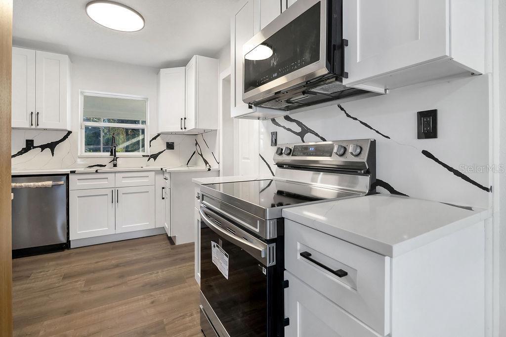 CRYSTAL LAKE TERR - Residential