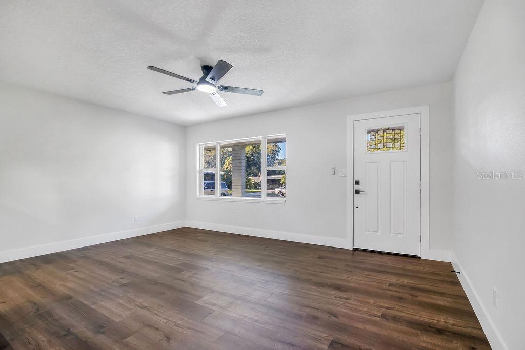 CRYSTAL LAKE TERR - Residential