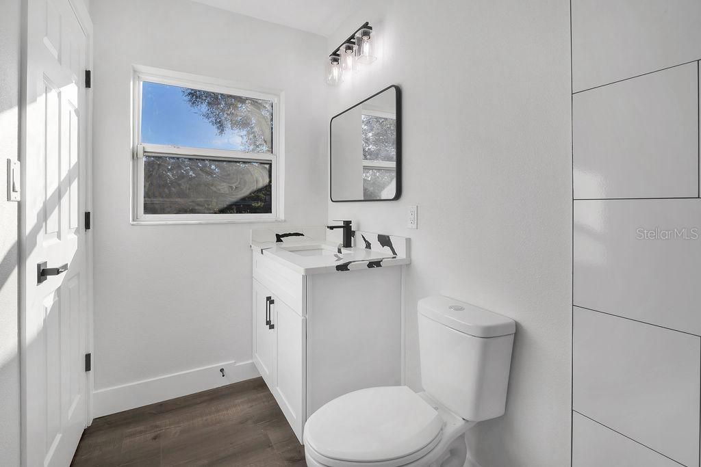 CRYSTAL LAKE TERR - Residential