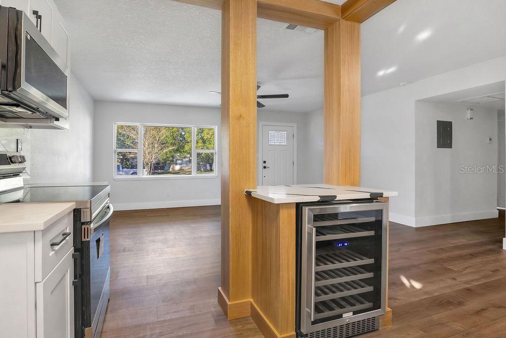 CRYSTAL LAKE TERR - Residential