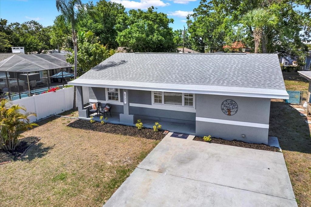 Photo of 5721 12th Avenue S, Gulfport, FL 33707 (MLS # TB8316319)