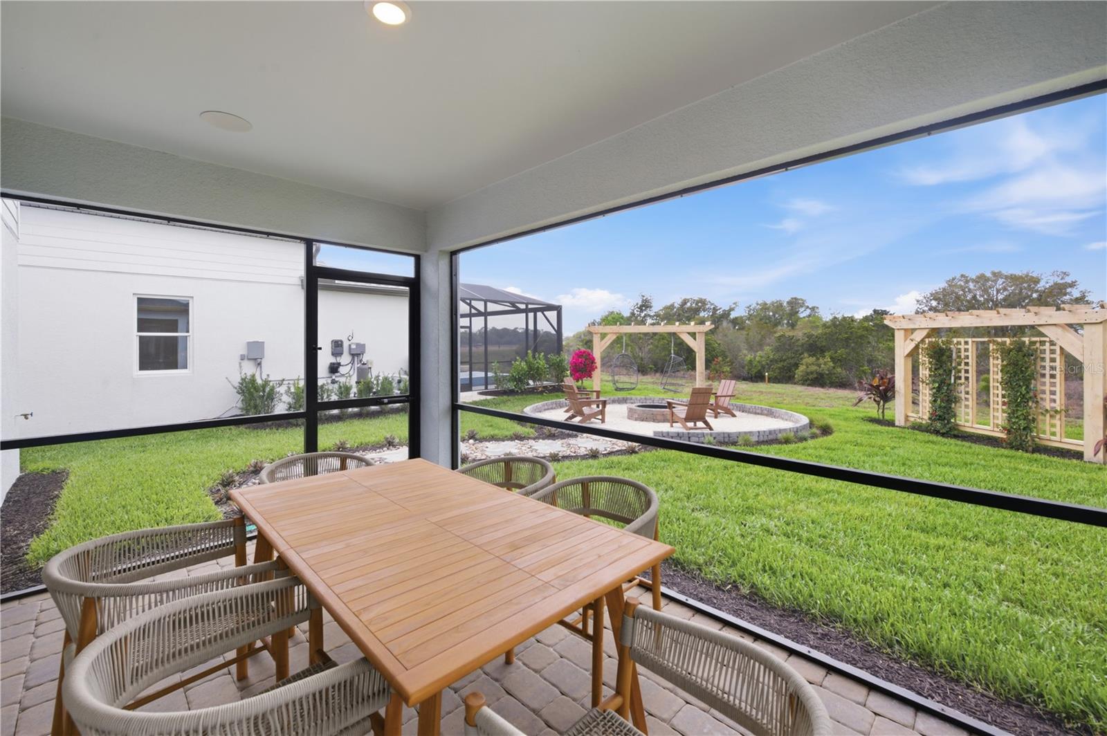 805 BALLEBY TRAIL